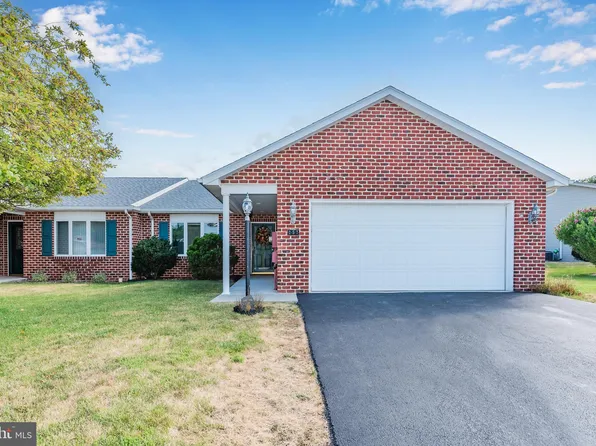 257 Phoenix Dr, Chambersburg, PA 17201