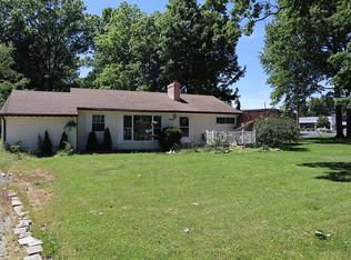 5528 McKenzie Rd, North Olmsted, OH 44070