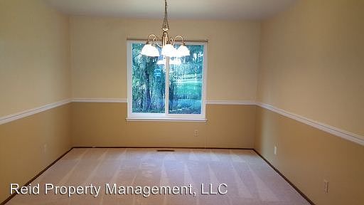 3rd image of 4958 Lakeview Pl SE