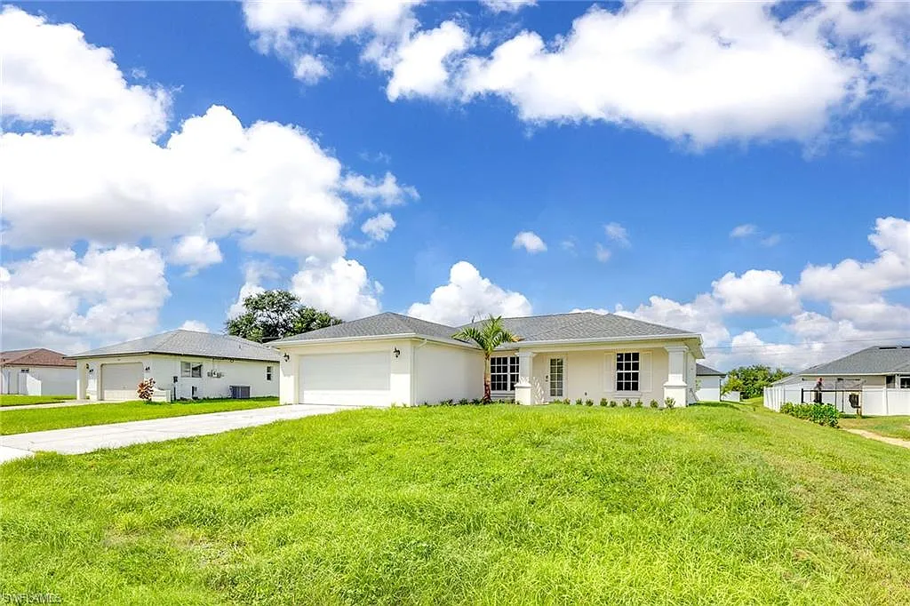 3 bed, 2.0 bath, 1409 sqft, $2,200 — Photo 4