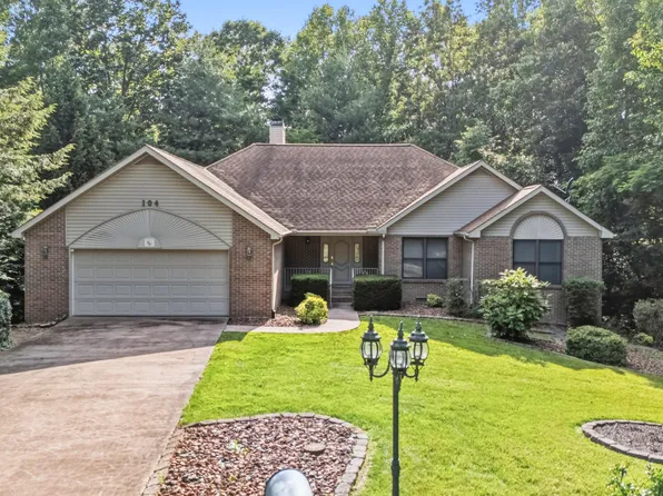 104 Flossmoor Cir, Fairfield Glade, TN 38558
