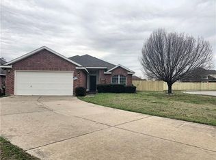 5500 Spring Ridge Dr, Watauga, TX 76137