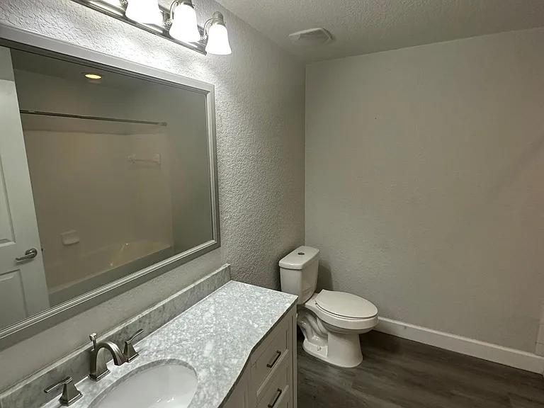 10075 Gate Pkwy N #103 — Photo 8