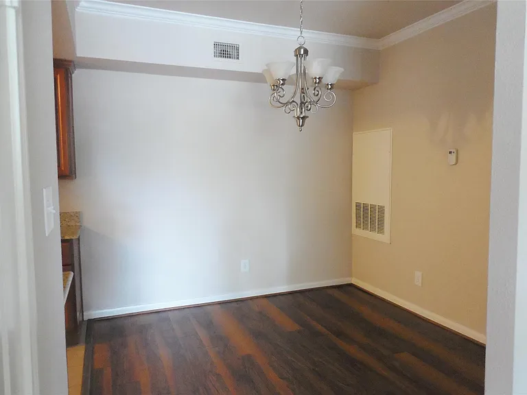 2255 Braeswood Park Dr #218 — Photo 12