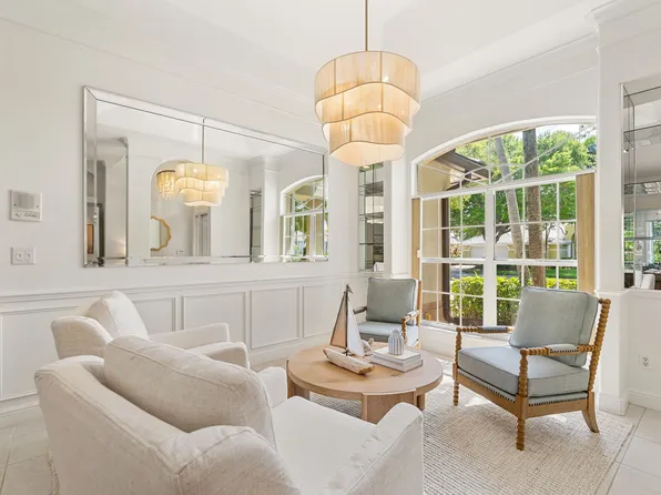 8894 Lely Island Cir, Naples, FL 34113