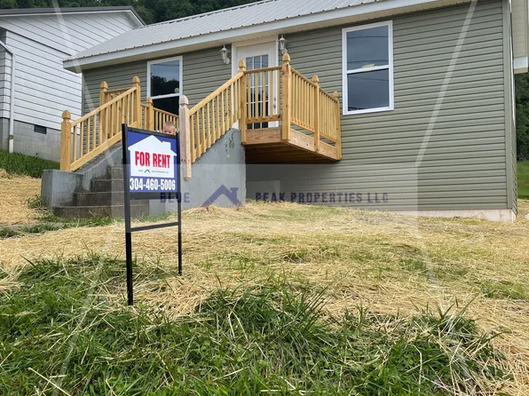 120 Oak St, Weston, WV 26452