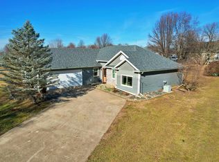 1005 Edgewood Dr, Sedalia, MO 65301