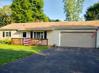 36 Pontiac St, Webster, NY 14580