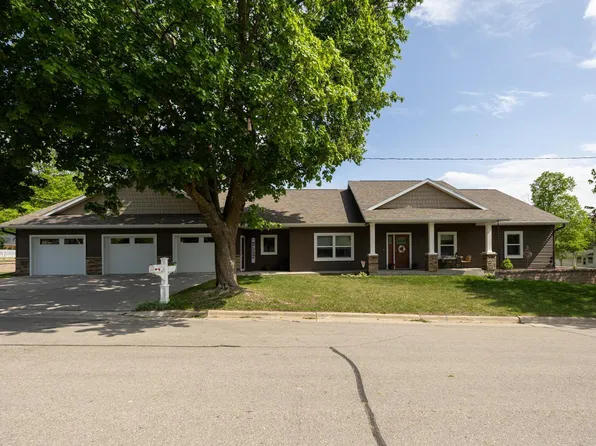 380 7th St SE, Chatfield, MN 55923