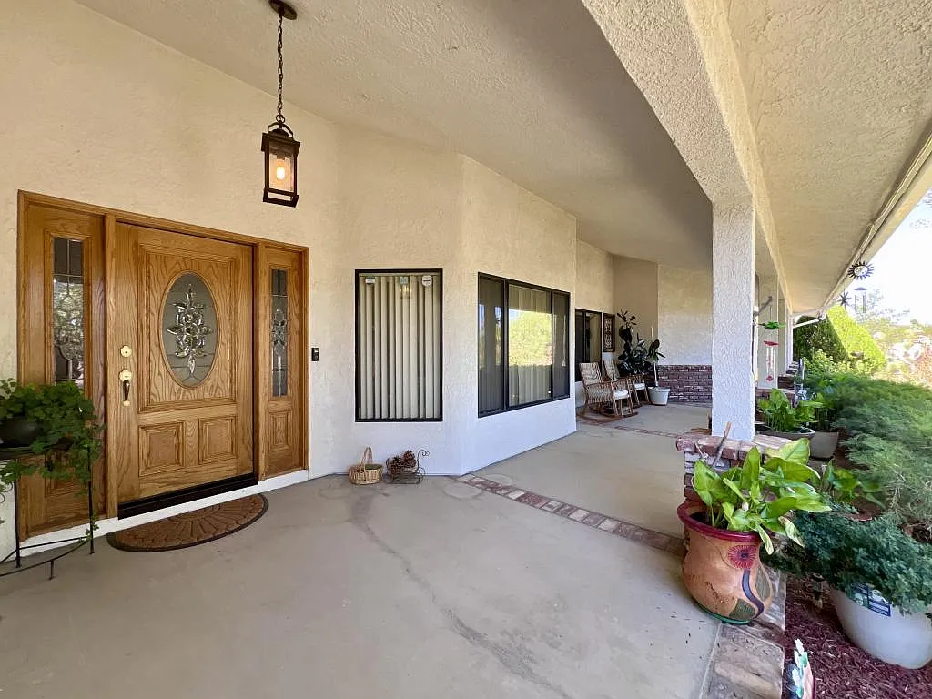 15566 Boca Raton Ave — Photo 4