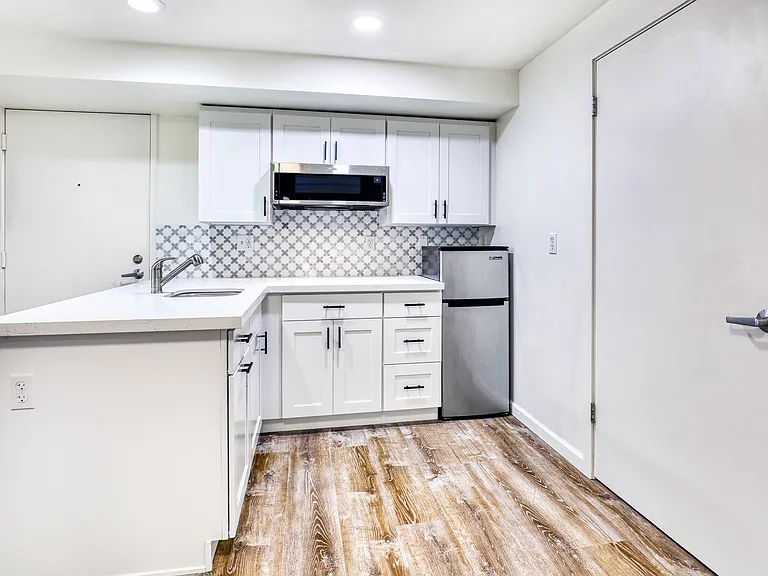 425 Vine St #318 — Photo 9