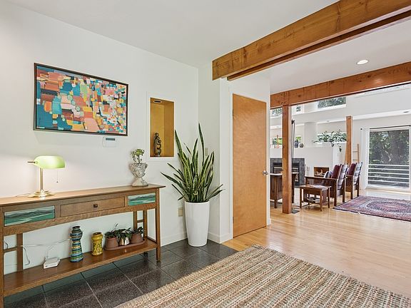 5th image of 318 Titicus Rd