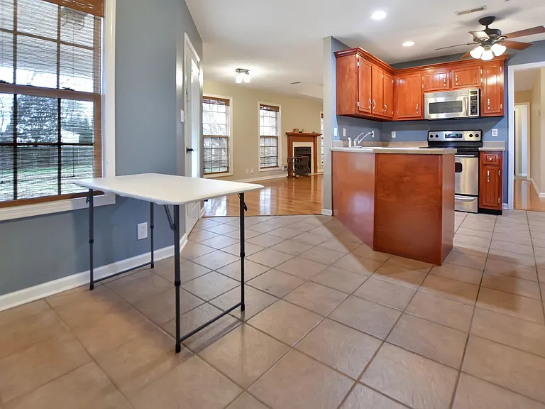 3896 Gaine Dr — Photo 4