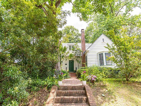 3rd image of 412 Ingleside Ave
