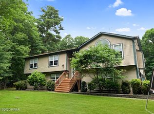 184 Chokeberry Dr, Milford, PA 18337