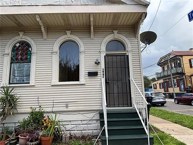 1 bed, 1.0 bath, 650 sqft, $1,075 — Photo 2