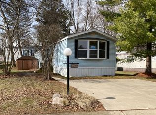 364 Woodland Dr, Oakland, MI