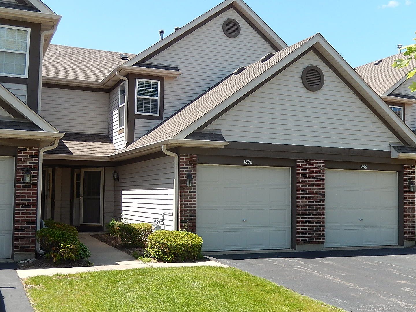 1898 Grove Ave, Schaumburg, IL 60193 Zillow