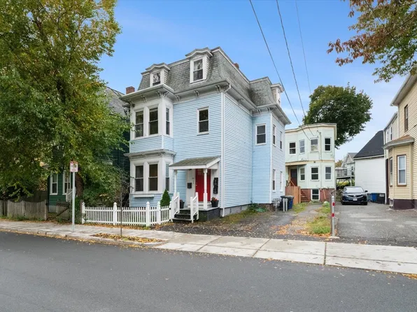 30 Summer St #1, Somerville, MA 02143