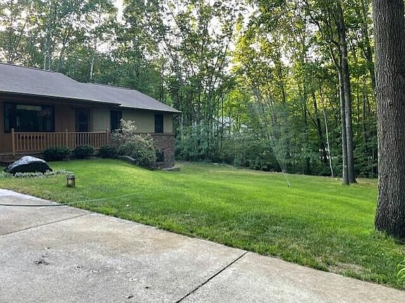 5th image of 265 Sagamore Trl SE