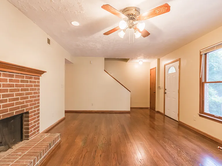 3212 Stratford Green Ct — Photo 3