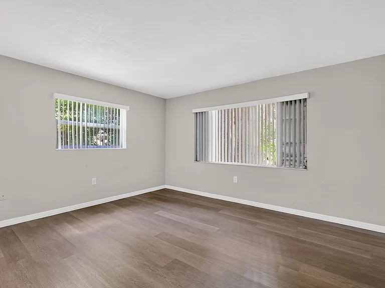1627 Canal Ct — Photo 28