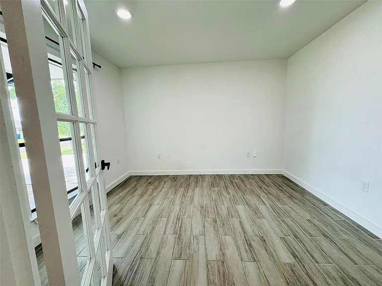 2500 Harrowden Dr — Photo 13
