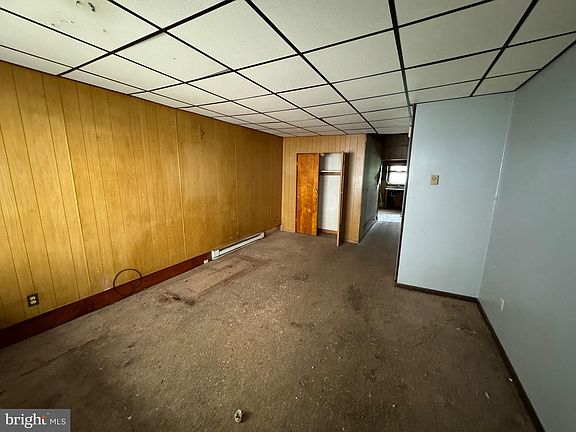 3rd image of 34 W Penn St