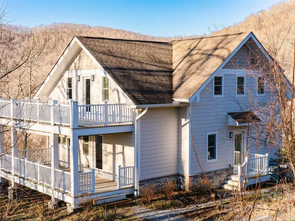 11 Lila Ln, Leicester, NC 28721