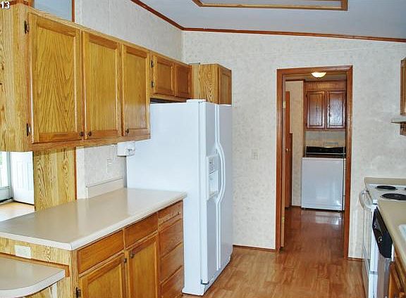 5th image of 14204 NE 10th Ave Unit 14