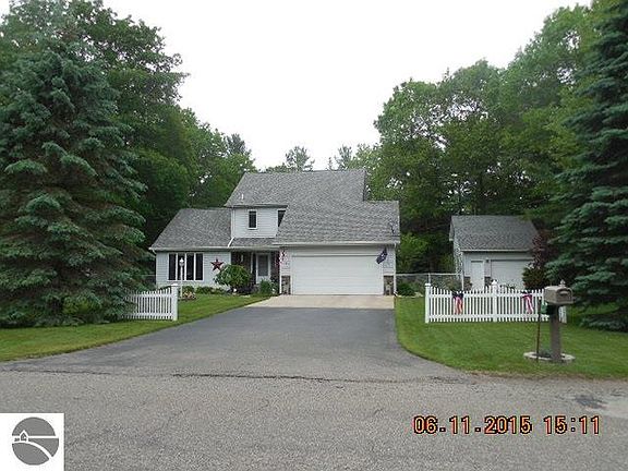 2nd image of 1281 E Lincoln St