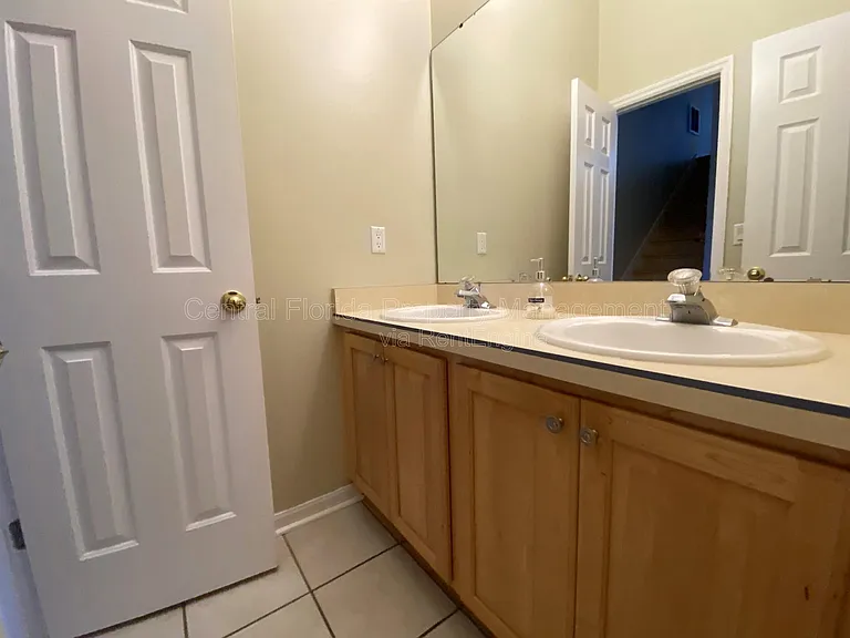 10885 Piping Rock Cir — Photo 13