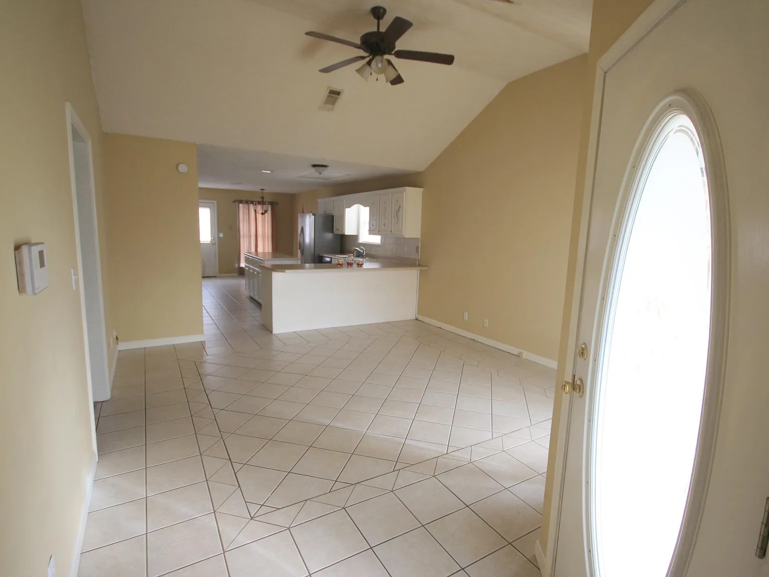 2 bed, 1181 sqft, $1,050 — Photo 2