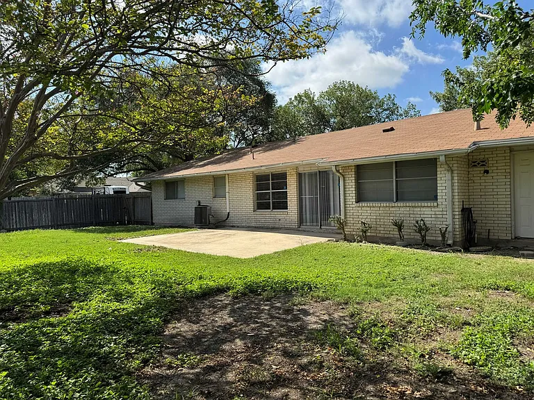 6919 Moon Lake Dr — Photo 24