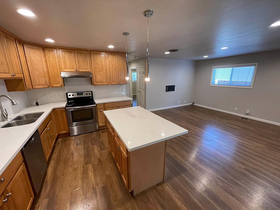 1st image of 843 San Juan Dr