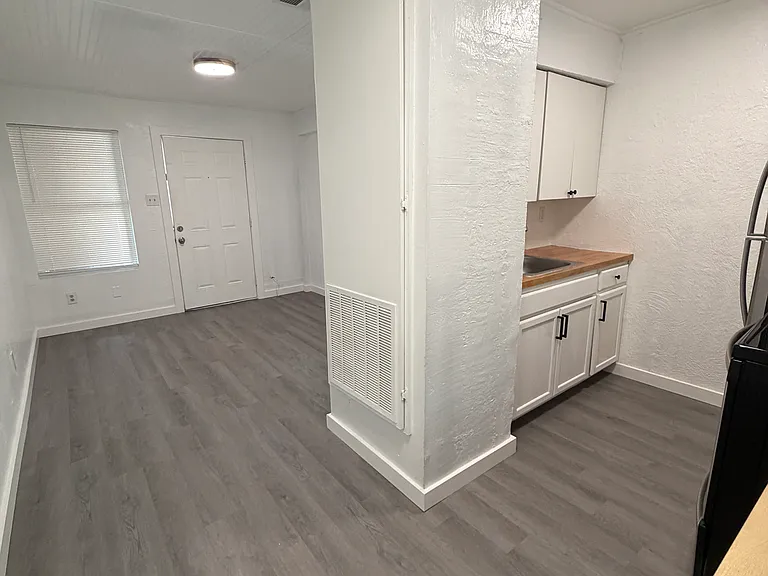 2902 Sweeney Ln #7 — Photo 12