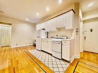 59 W 10th St #2D, New York, NY 10011