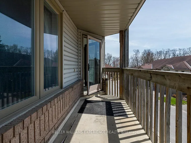 492 Laclie St #204 — Photo 13