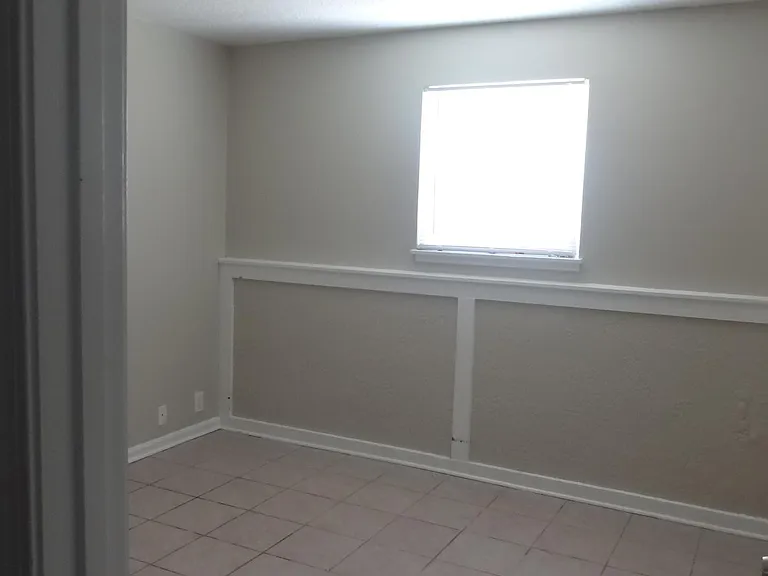 708 Dondee Dr #4 — Photo 3