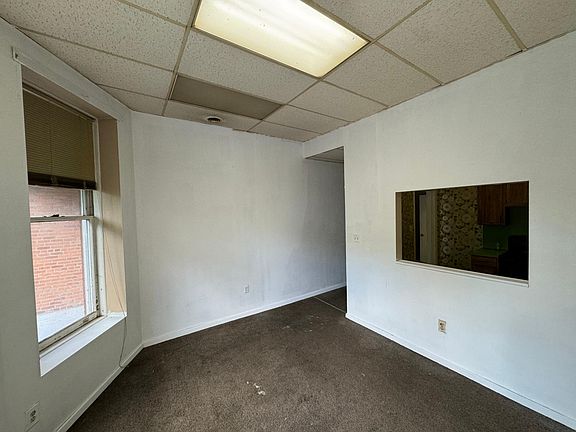 3rd image of 292 S Franklin St #29