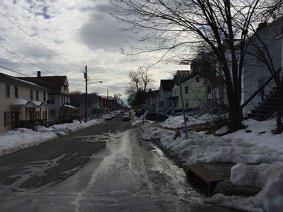 4th image of 111 Linden Ave
