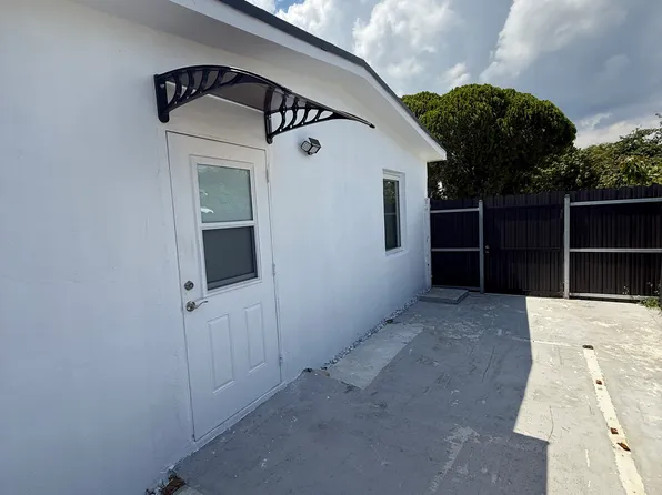 (undisclosed Address), Miami, FL 33165