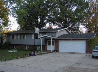 5869 Brouk Valley Dr, House Springs, MO 63051