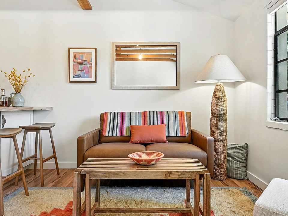 Open Floor Plan and Natural Light