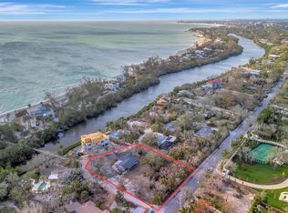 8555 Heron Lagoon Cir, Sarasota, FL 34242