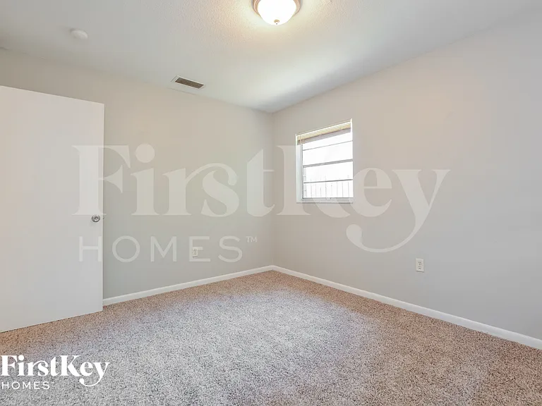 928 N Rossiter St — Photo 13