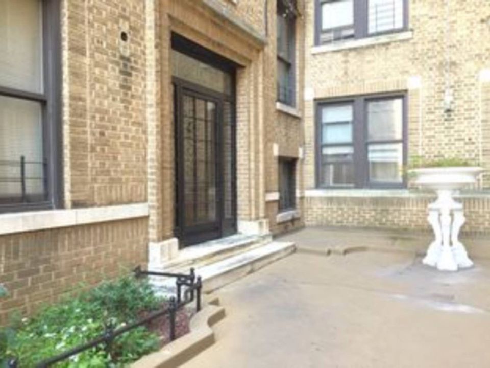 1st image of 4128 Carpenter Ave