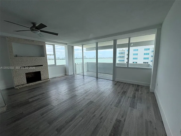 7545 E Treasure Dr #9H — Photo 21