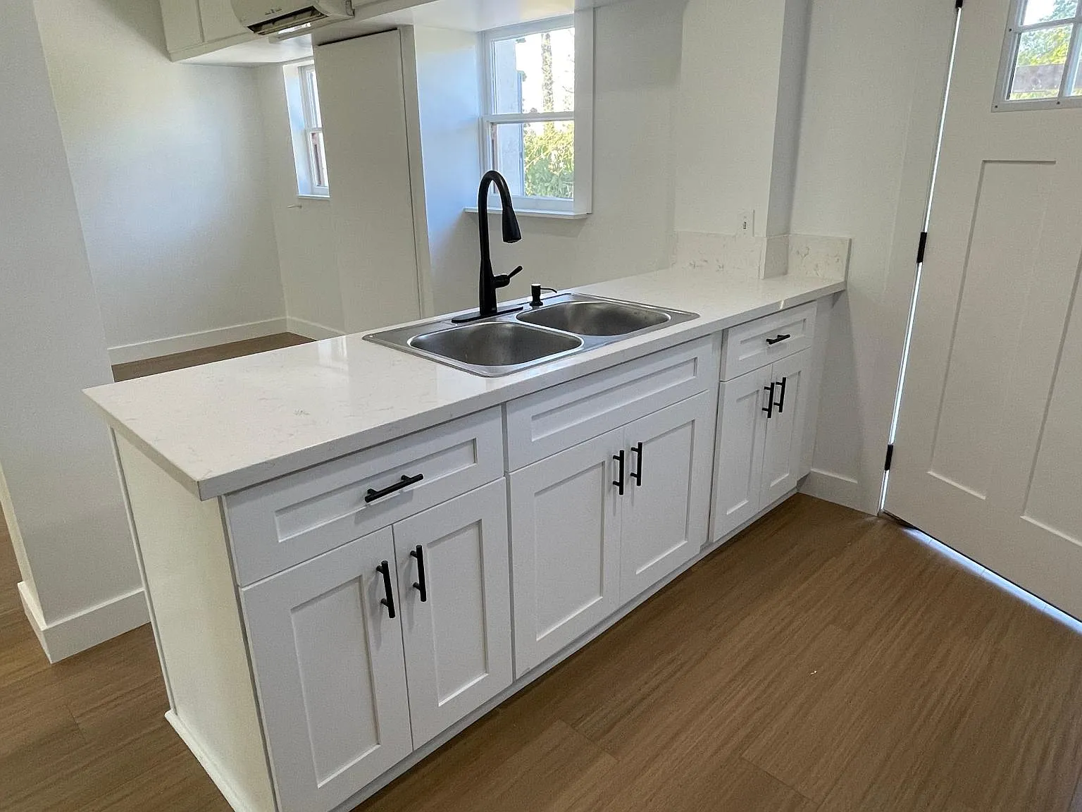 2097 Valley View Blvd — Photo 2