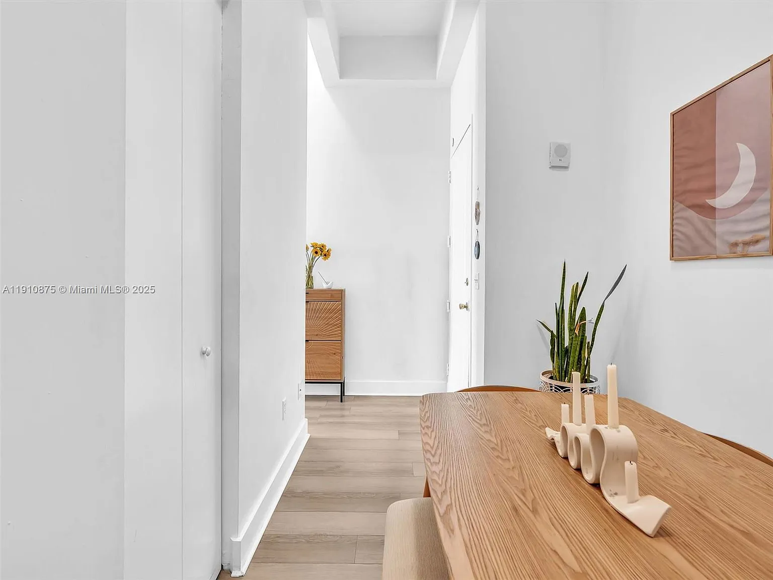 1 bed, 1.0 bath, 678 sqft, $2,950 — Photo 4